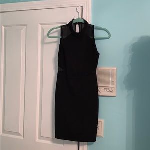 black casual dress.